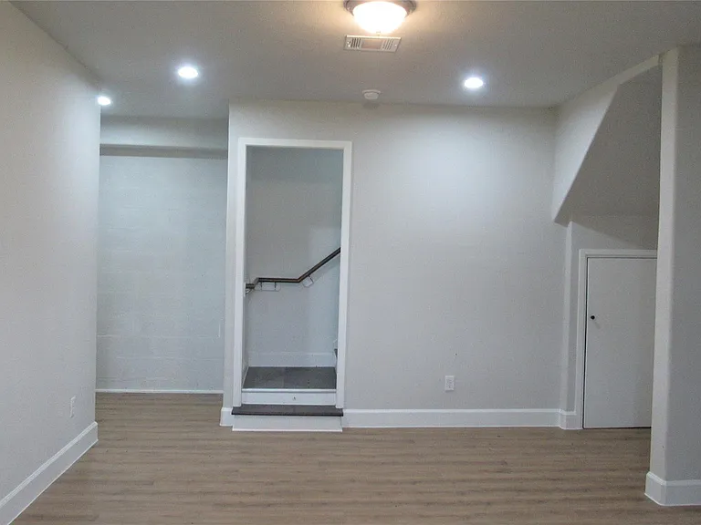 365 Deep Woods Ln — Photo 23