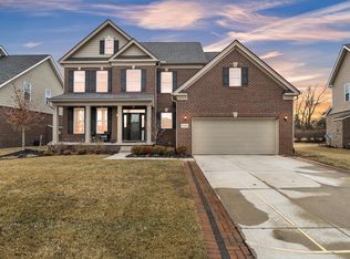 51162 Scarborough Rd, Canton, MI 48188