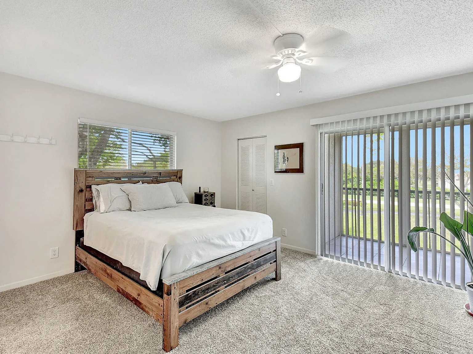 2 bed, 2.0 bath, 1070 sqft, $2,200 — Photo 4