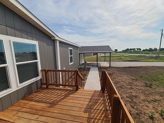 4th image of 433 Lake Whitney Dr