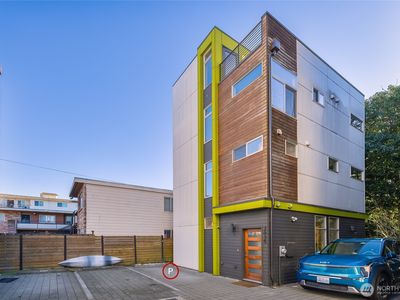 2035 NW 65th Street, Seattle, WA, 98117