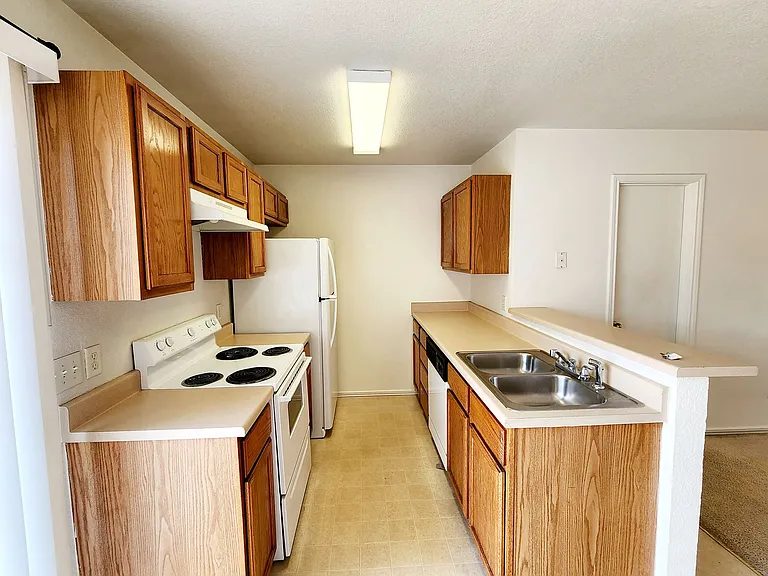 5807 Redstone Dr — Photo 4