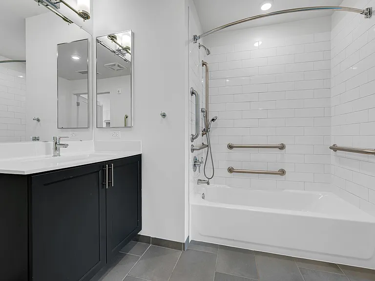 Beech Tree Place Apartments — Photo 11