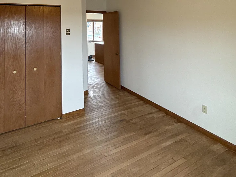 117 S 1st St #200 — Photo 9