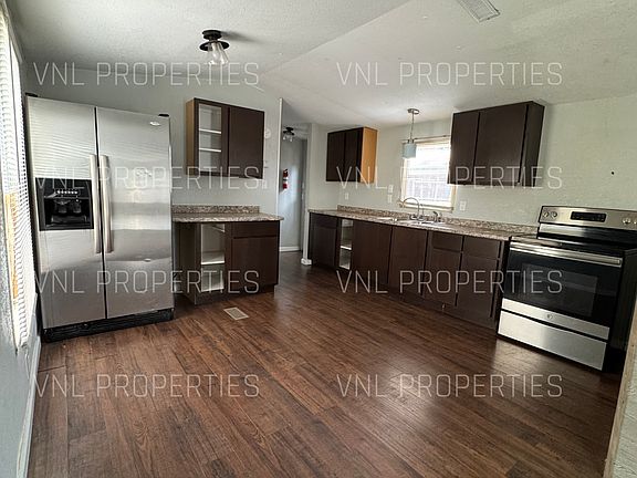 5th image of 900 E Madrid Ave Trailer 29