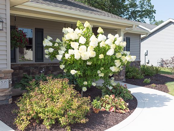 3rd image of 3030 E Pickett Ln