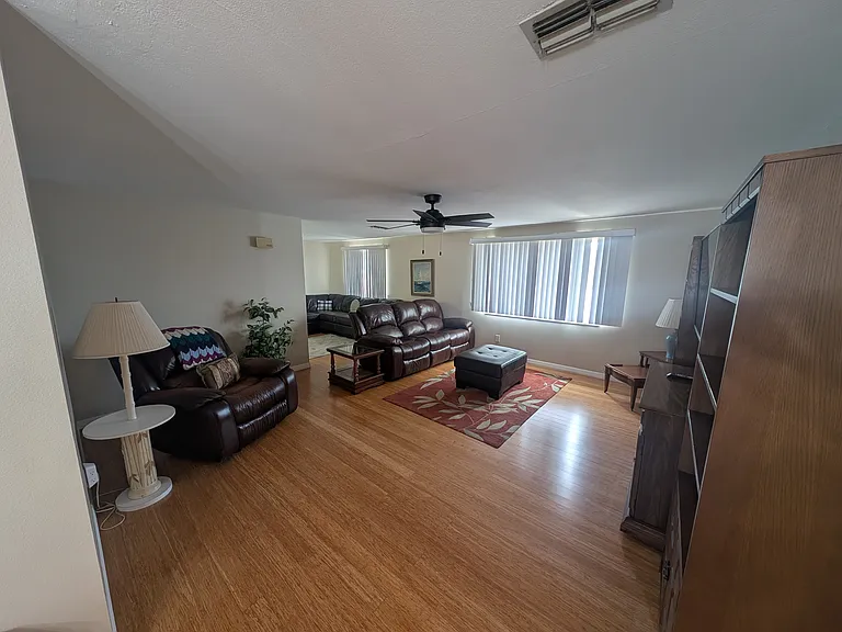 729 Myrtle Ave — Photo 12