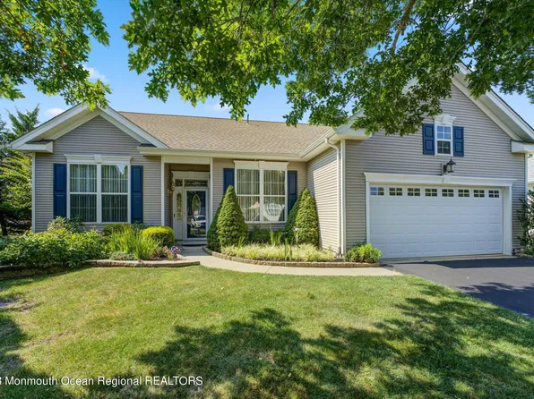 5 Geyser Place, Barnegat, NJ 08005