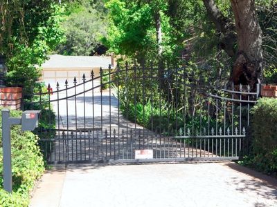 1320 Hayne Rd, Hillsborough, CA, 94010