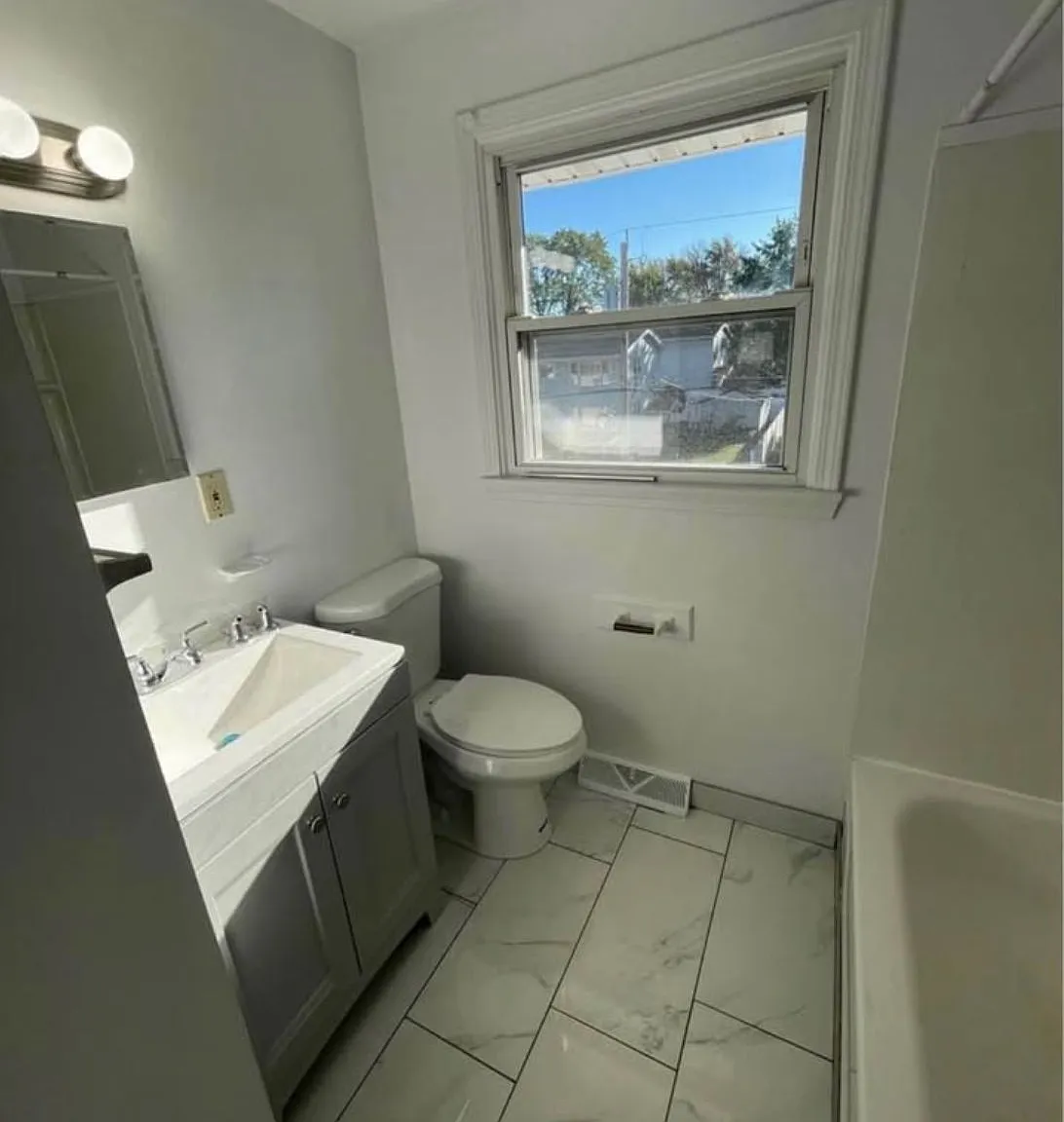 3 bed, 1376 sqft, $1,650 — Photo 4