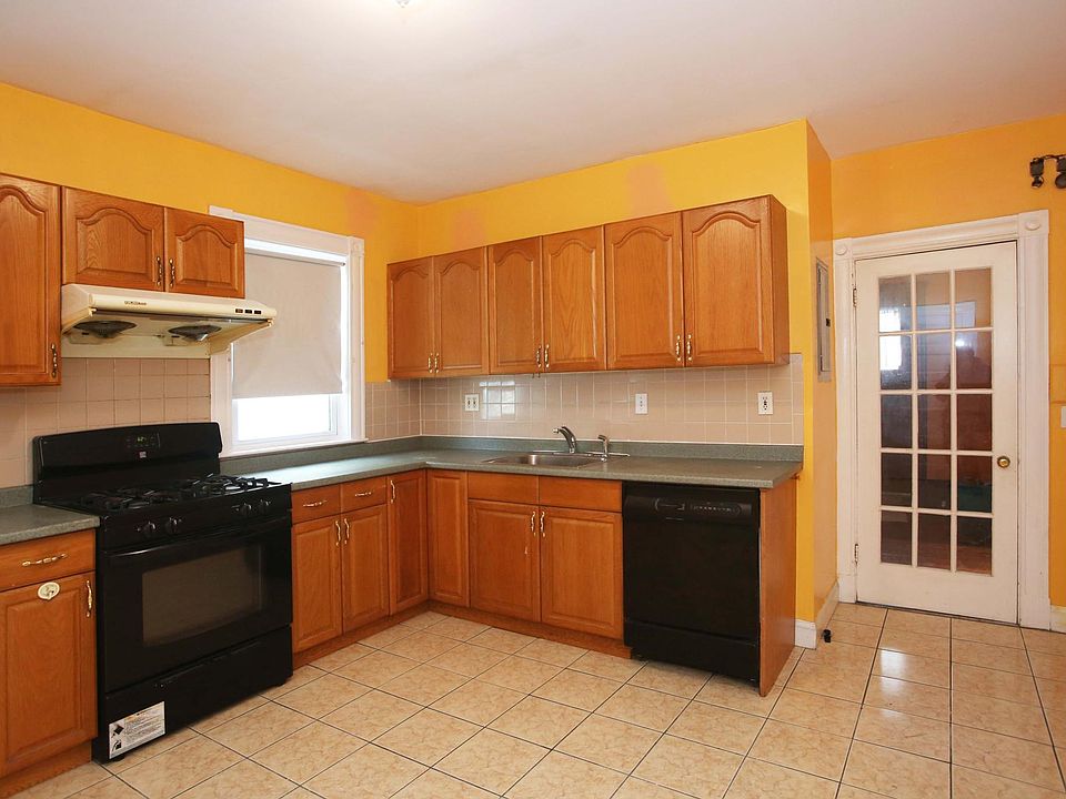 2nd Floor Kitchen