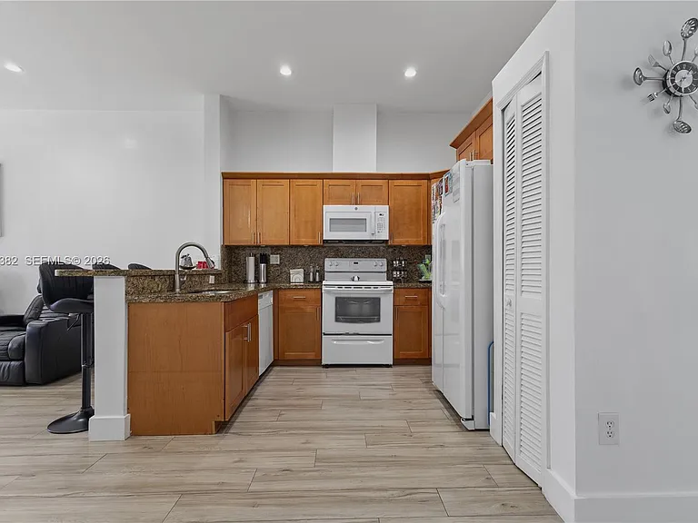 8218 SW 163rd Pl — Photo 7