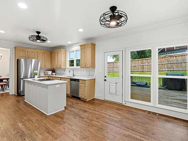 4221 Willow Oak Dr — Photo 24