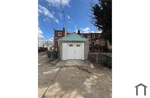 2338 Garrett Ave Photo 1
