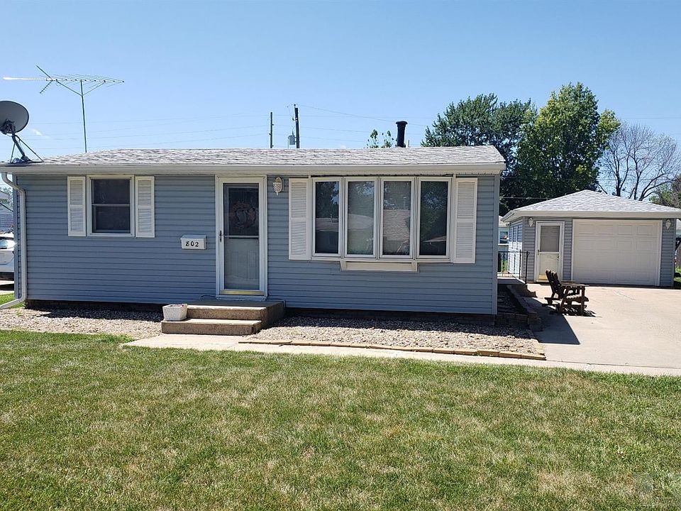 1st image of 802 Gholson St