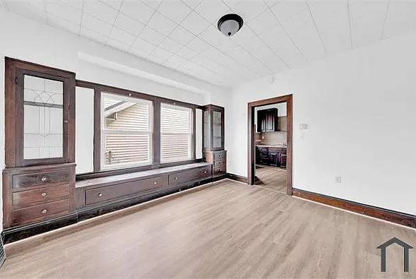 3 bed, 1000 sqft, $1,650 — Photo 3