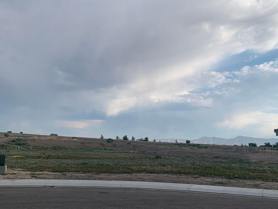1st image of 2628 Moss Agate Ln
