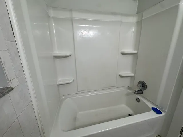 2976 Poplar St — Photo 9