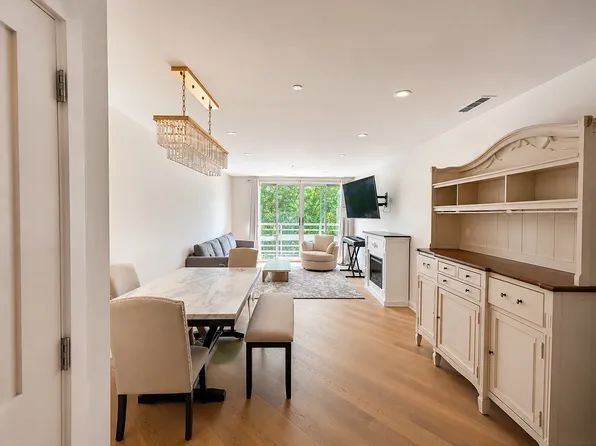 4 Canal Park APT 408, Cambridge, MA 02141