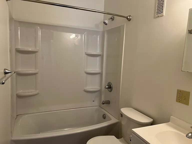 2321 Park Ave #2 — Photo 9