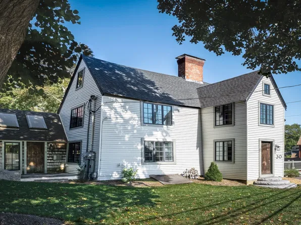 30 East St #1, Ipswich, MA 01938