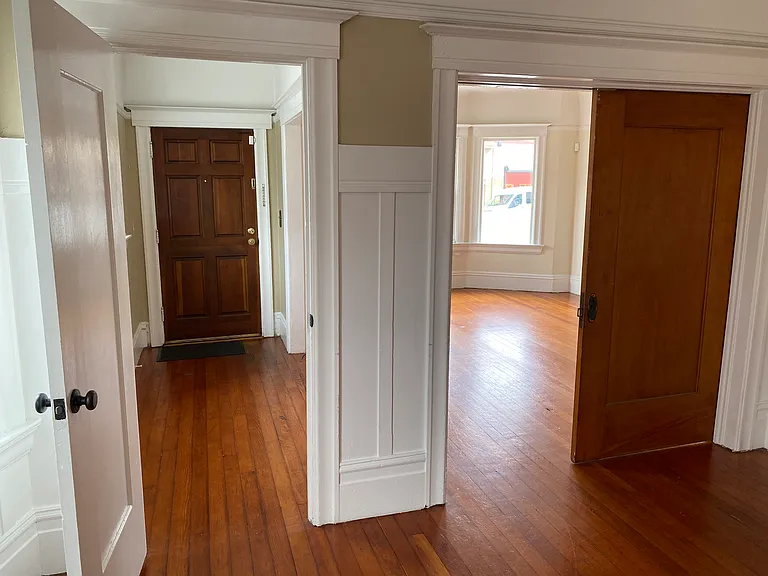 4629 Shattuck Ave — Photo 9