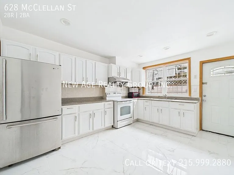 628 McClellan St — Photo 3