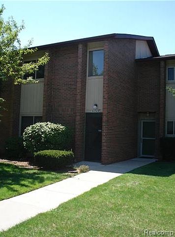 1st image of 33589 Pondview Cir