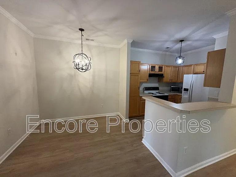 800 W Savannah Ridge Rd #101 — Photo 6