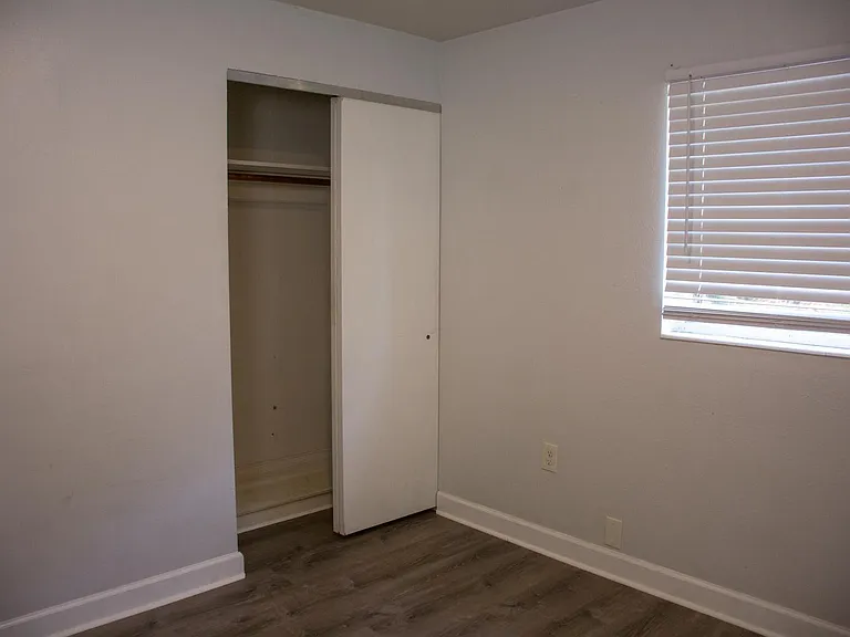 86 Hurwood Ave — Photo 14