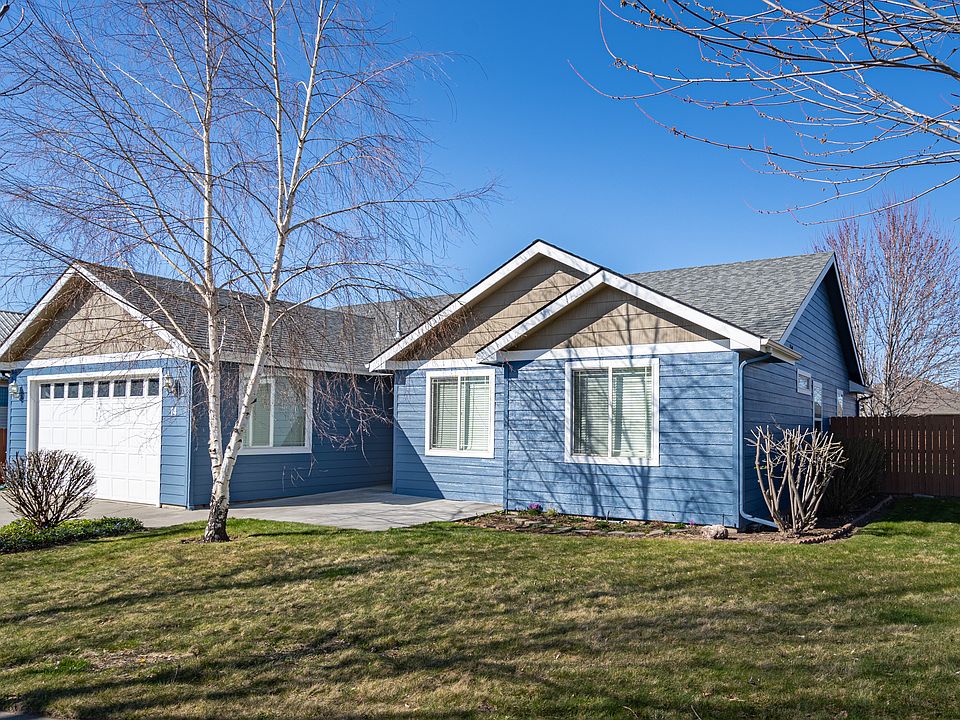 1st image of 14 Cranbrook Ln