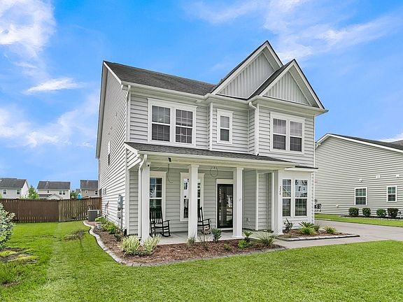 4th image of 220 Witch Hazel St