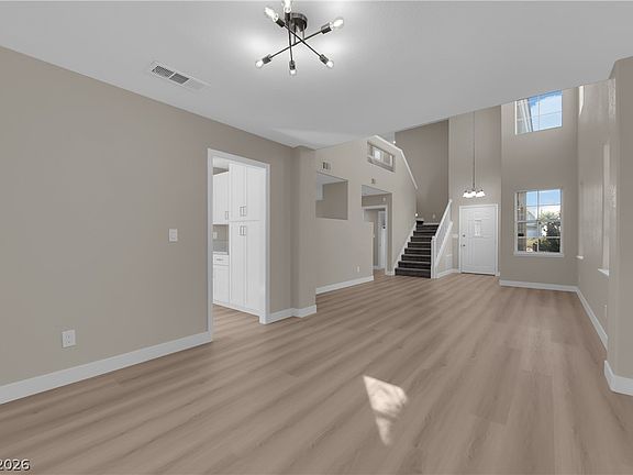 3rd image of 2328 Hunt Club St