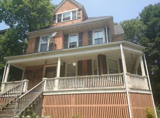 11 Robin Hood St, Boston, MA 02125