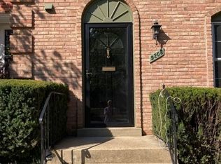 9208 Annhurst St, Fairfax, VA 22031