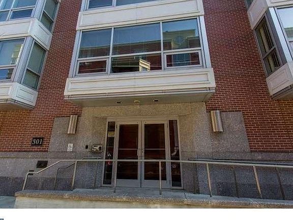 3rd image of 101-1034 Spruce St Unit 101