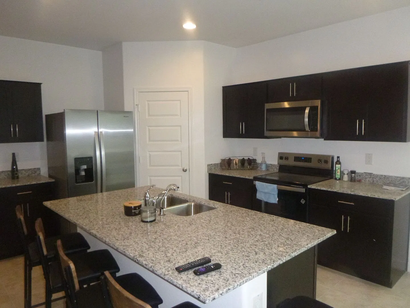 Newer 3 bdrm-2bath — Photo 3