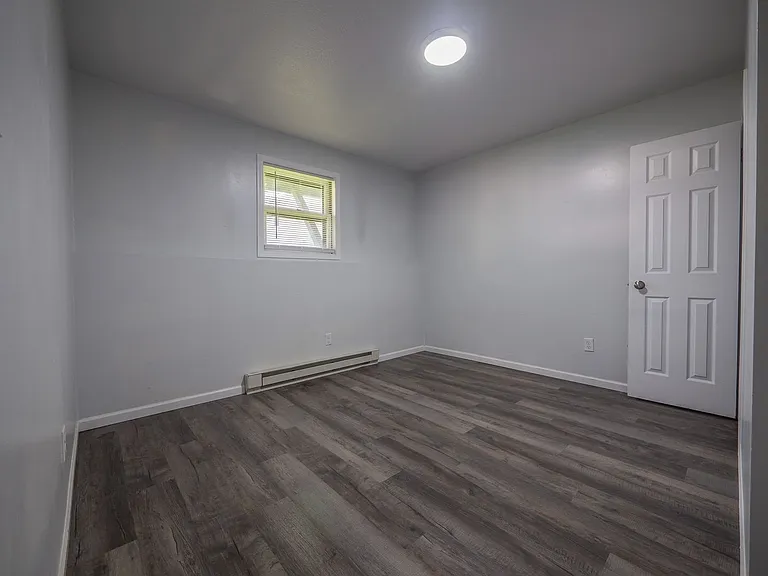 1104 N Walnut St — Photo 12