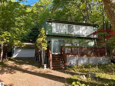 12164 SW Torch Lake Dr, Rapid City, MI, 49676