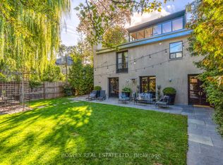 9 Peyton Ln, Toronto, ON M4M 3R3