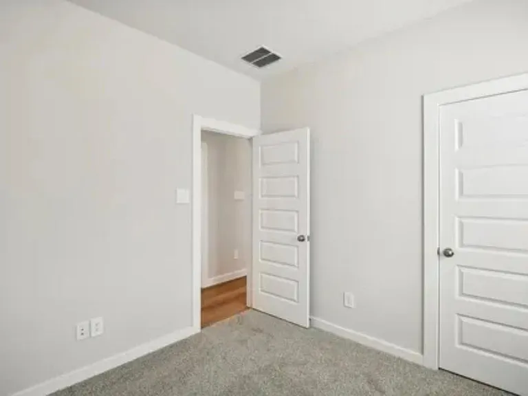 9450 Herons Preserve — Photo 33