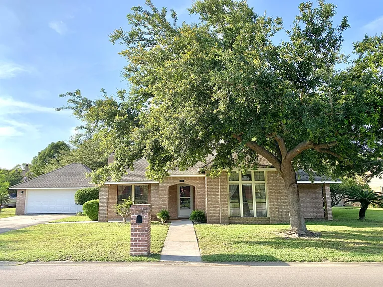 2584 Audubon Pl — Photo 1