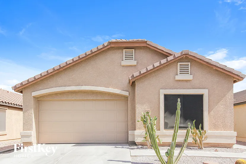 3 bed, 2.0 bath, 1124 sqft, $1,970 — Photo 1