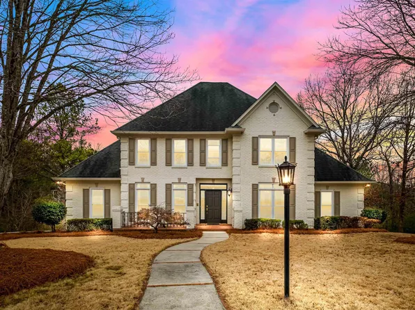 7122 Lake Run Cir, Vestavia Hills, AL 35242