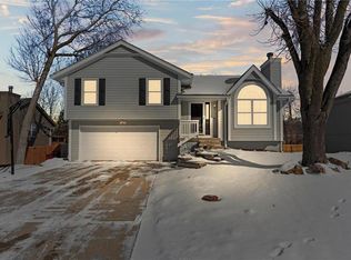 1462 NW Foxboro Rd, Blue Springs, MO 64015