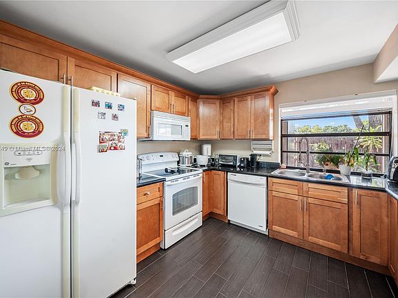 5th image of 13338 SW 114th Ln Unit 654
