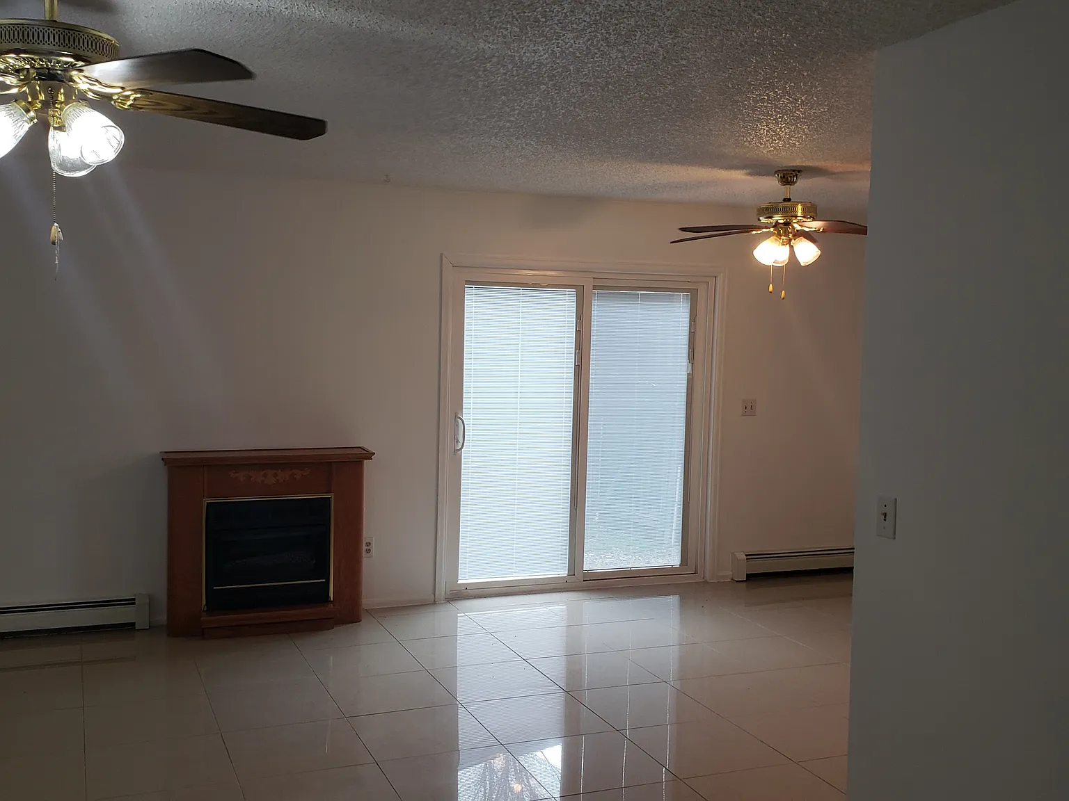 3 bed, 1248 sqft, $1,900 — Photo 3