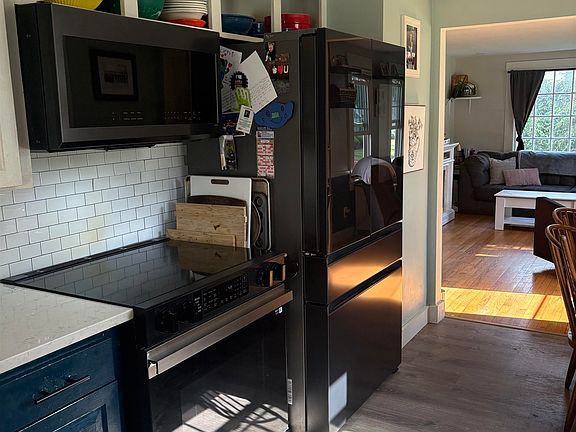 5th image of 15 Hull Avenue