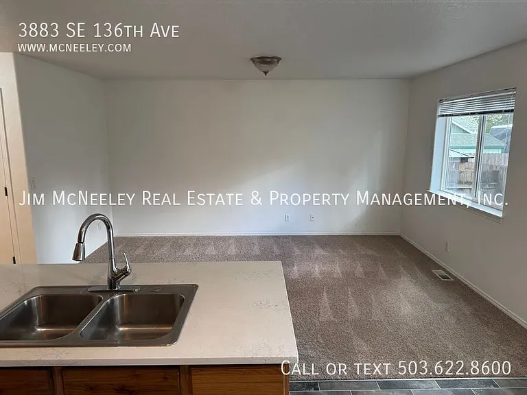 3883 SE 136th Ave — Photo 5