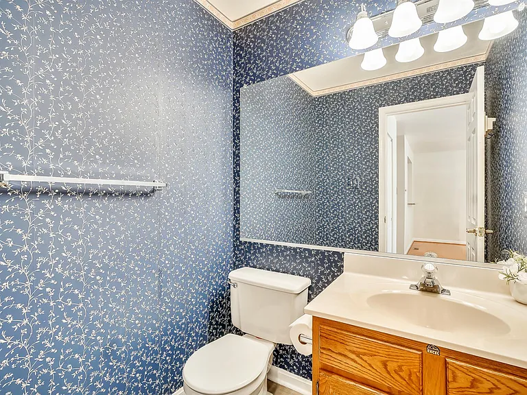 5205 Columbia Rd #9 — Photo 9
